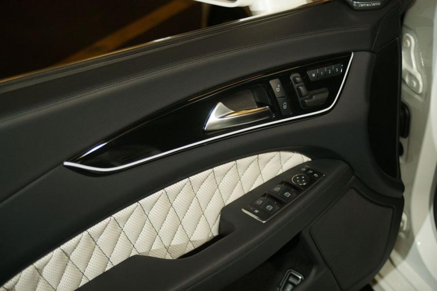  Mercedes-Benz CLS63 AMG by Carlsson 2011 года  (фото 3 из 16)